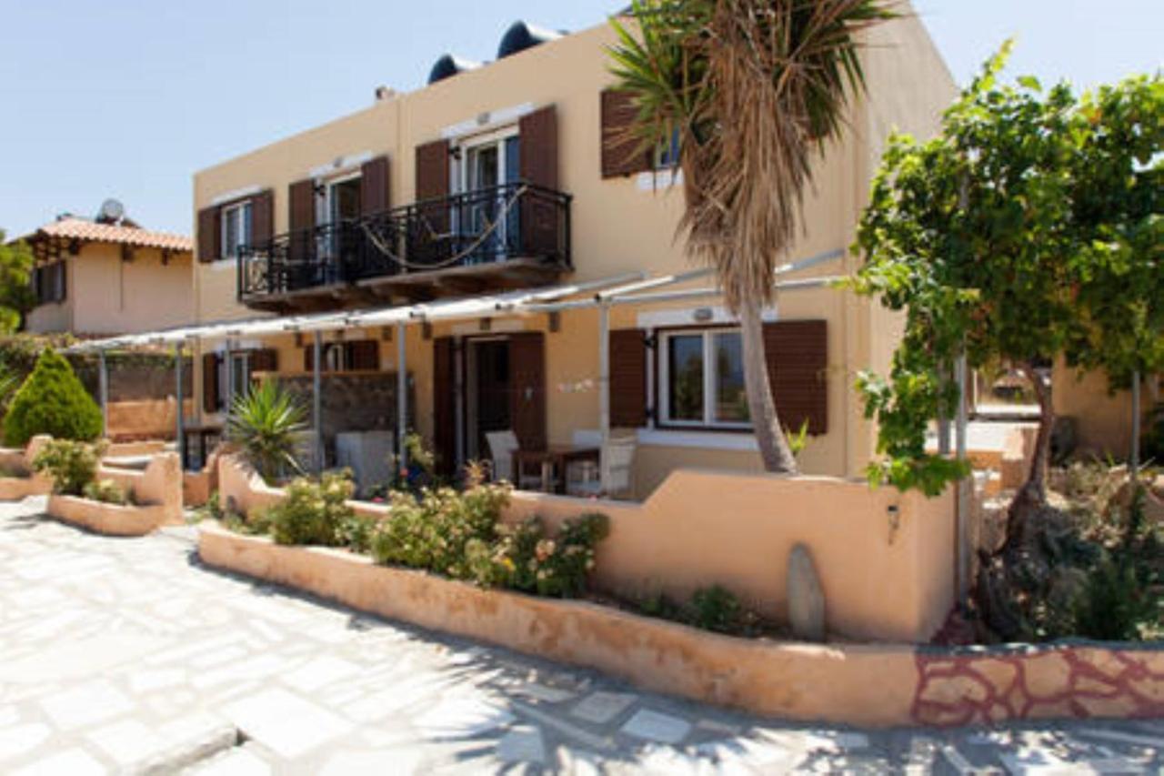 Makis Apartments Sitia  Eksteriør billede